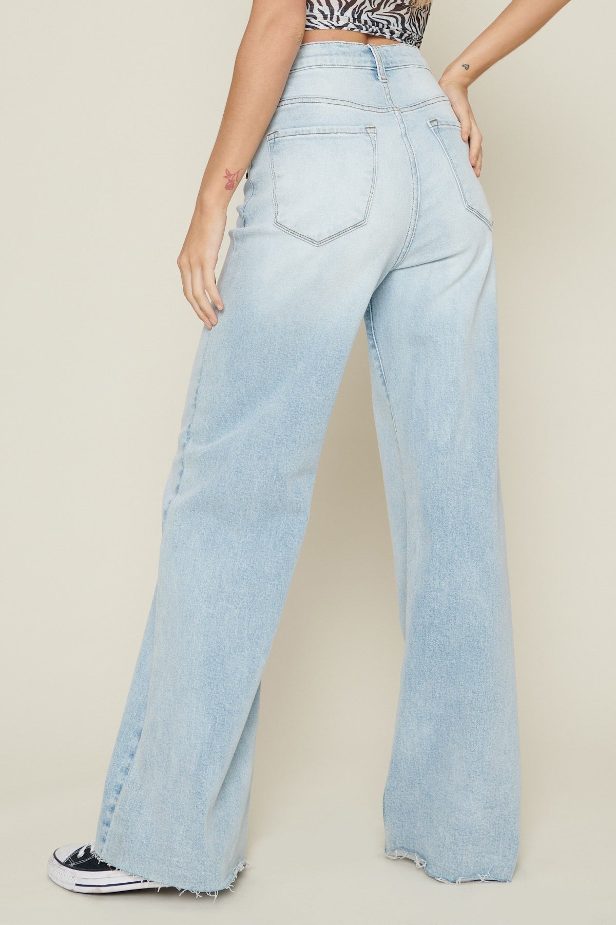パンツ V-line waist ribbon flared denim 51Q3J5RcRBL.jpg