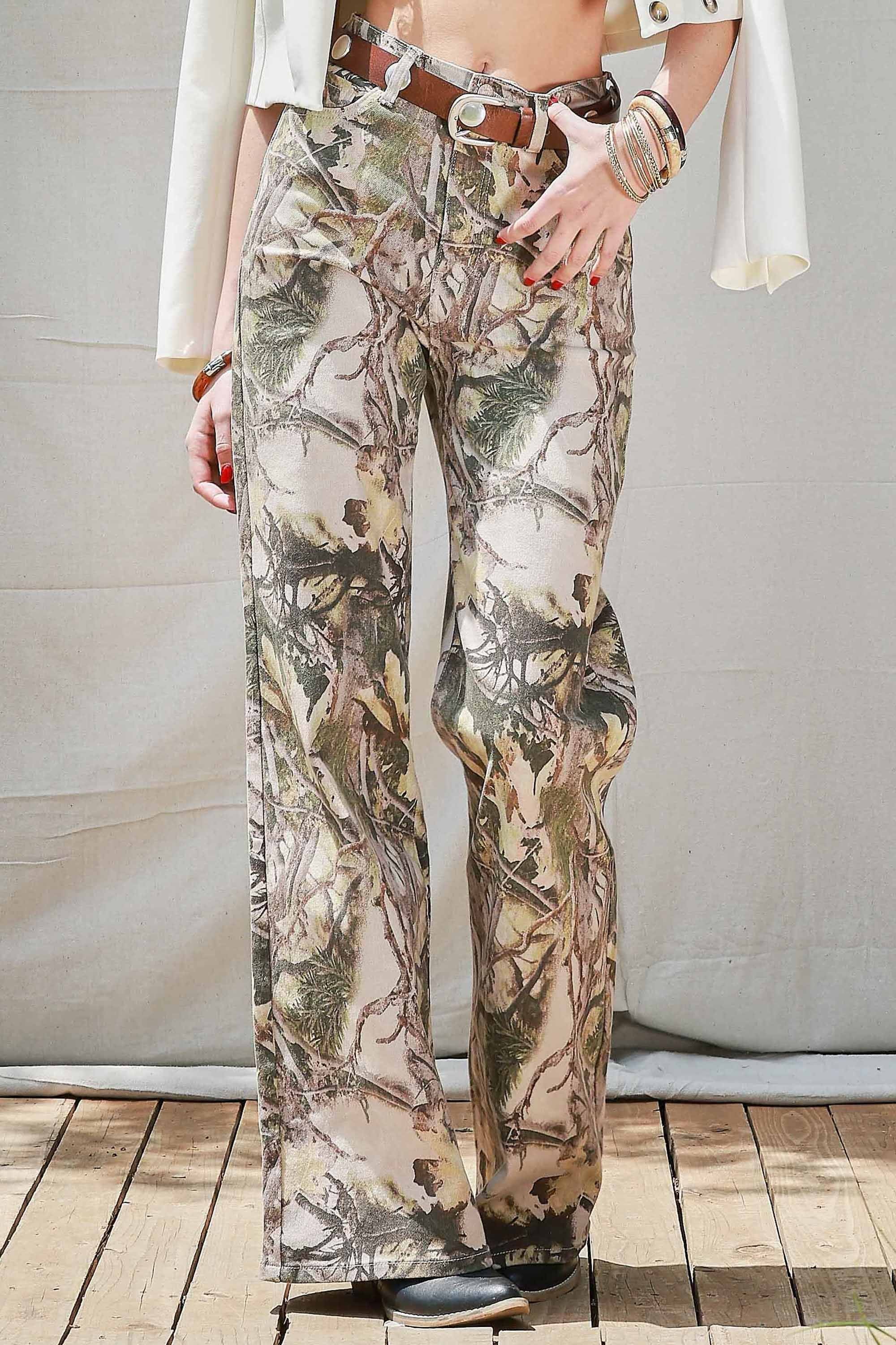 XPT521] High-Rise Camo Print Wide Leg Jeans – Vibrant miu