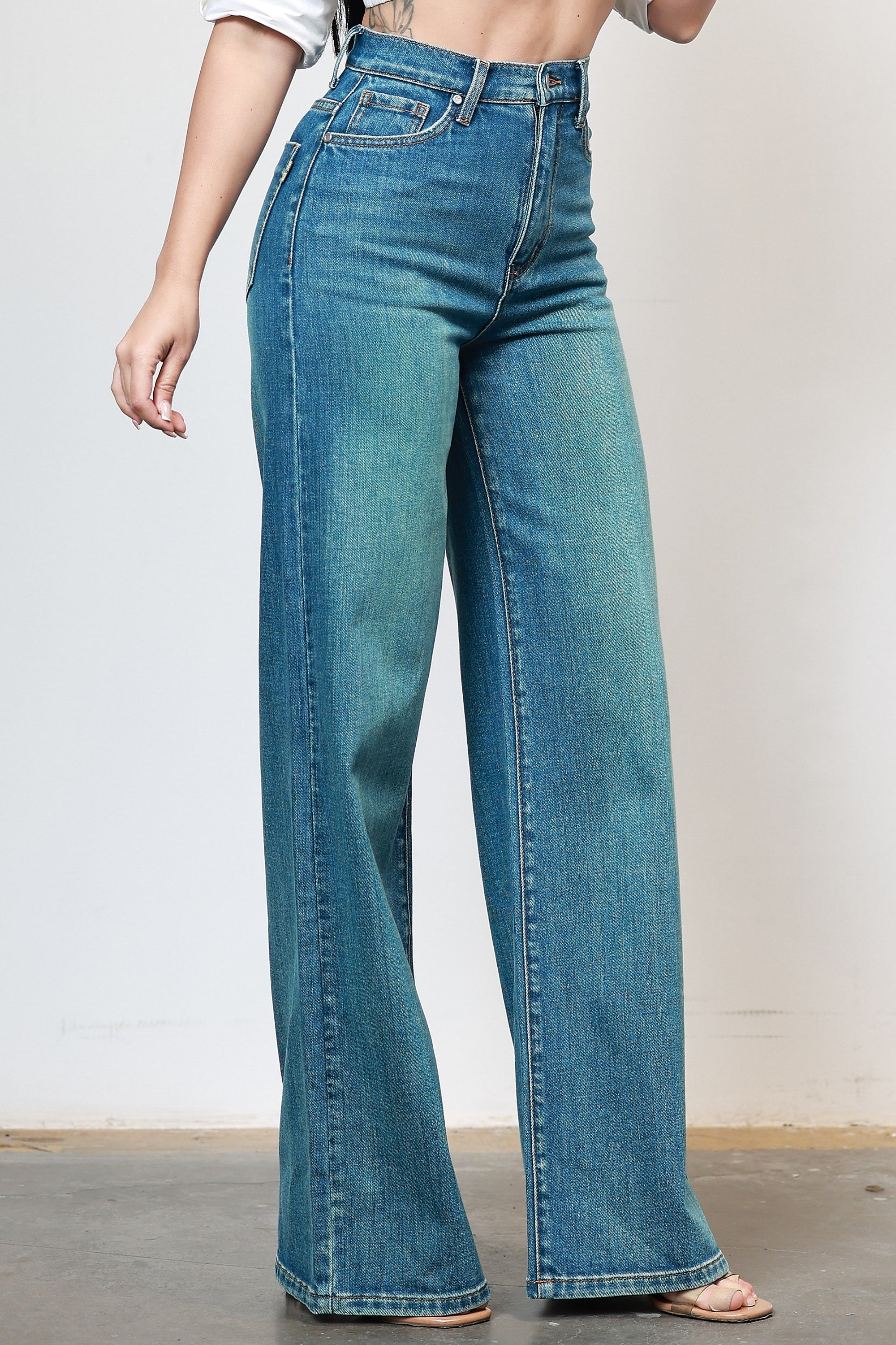 P6087] High-Rise Essential Wide Leg Jeans – Vibrant miu