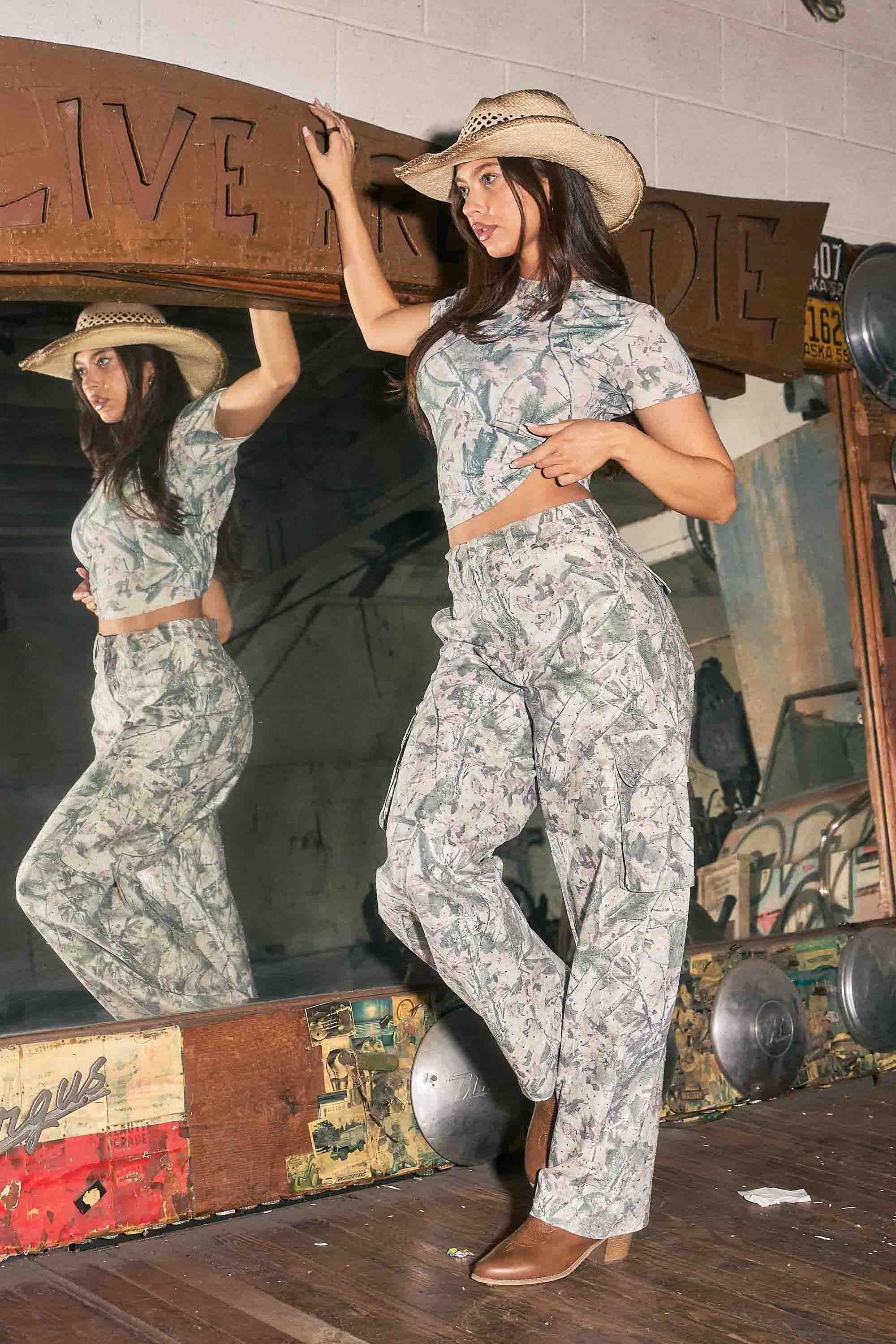 XPT506] Rhinestone Camo Print Baggy Barrel Jeans – Vibrant miu