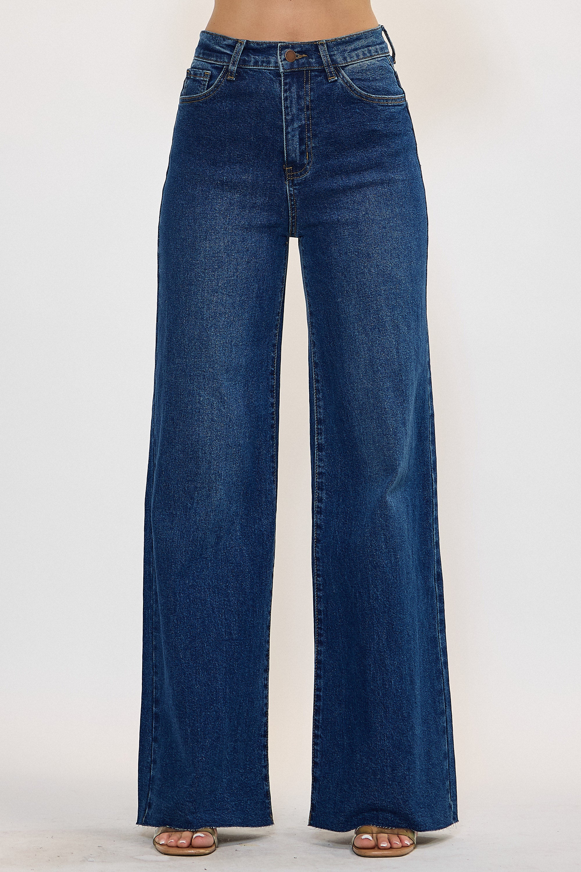 EP1912] We're Back Wide Fit Jeans – Vibrant miu