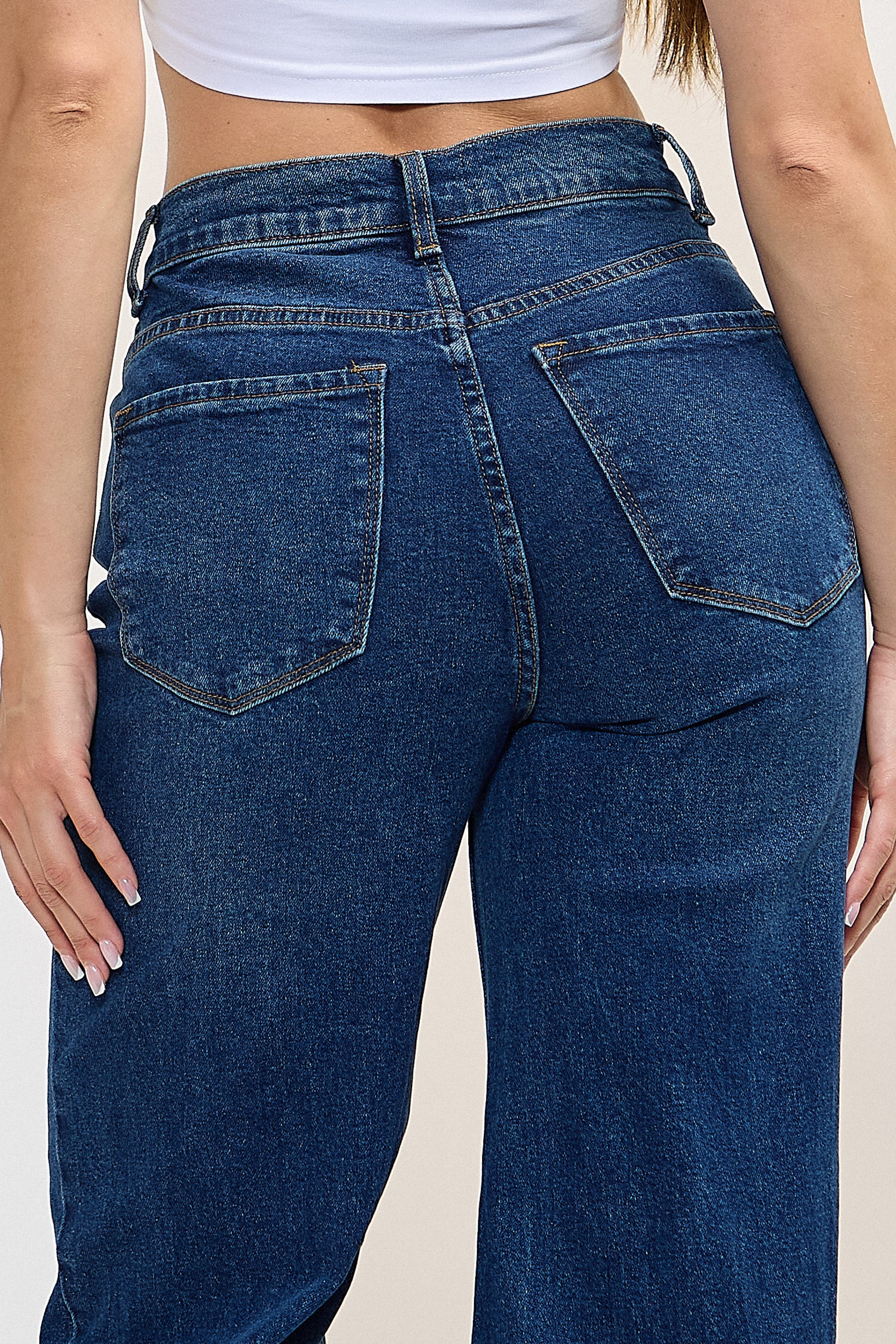 EP1912] We're Back Wide Fit Jeans – Vibrant miu