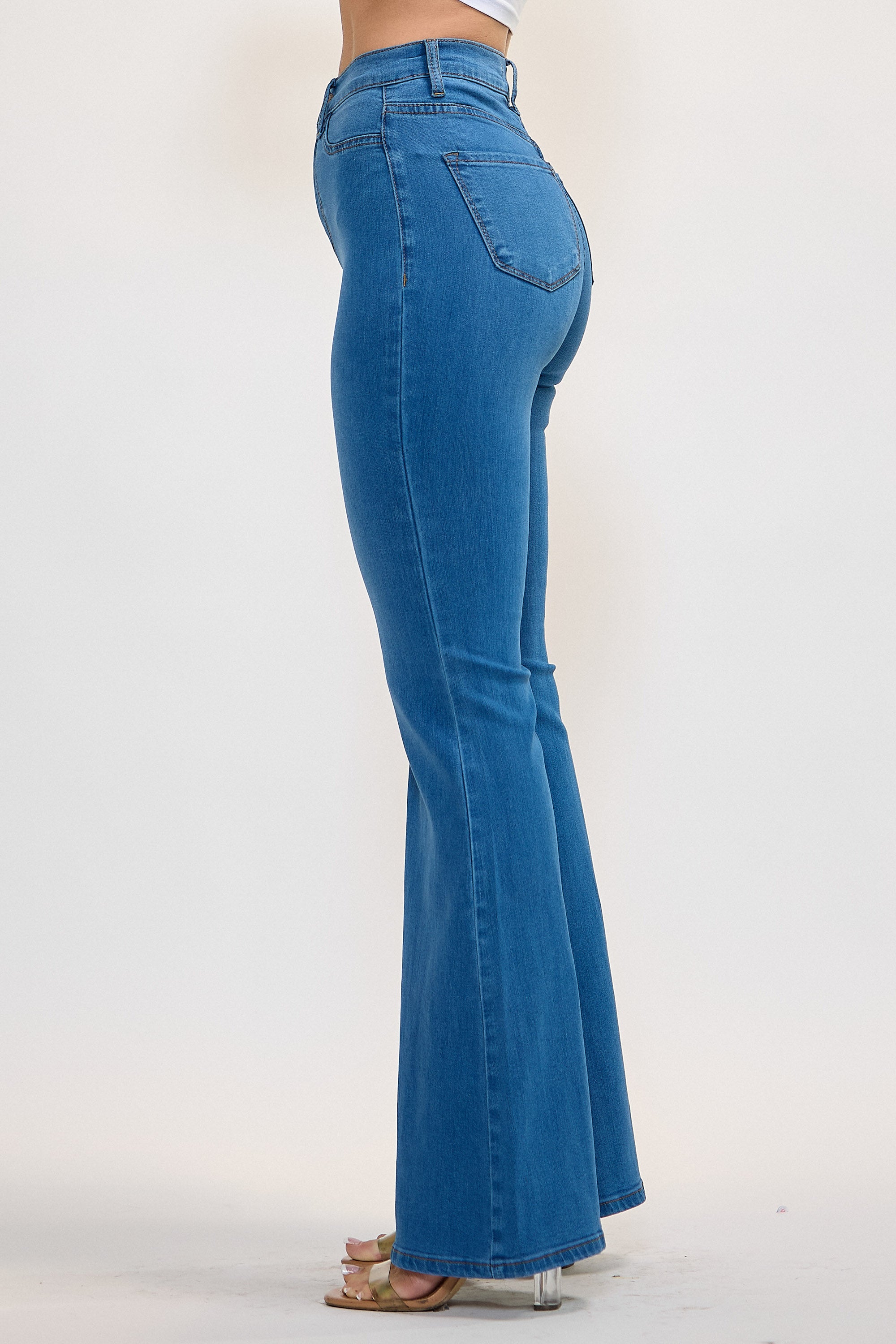 P522] Tall Bell Flare Jeans – Vibrant miu