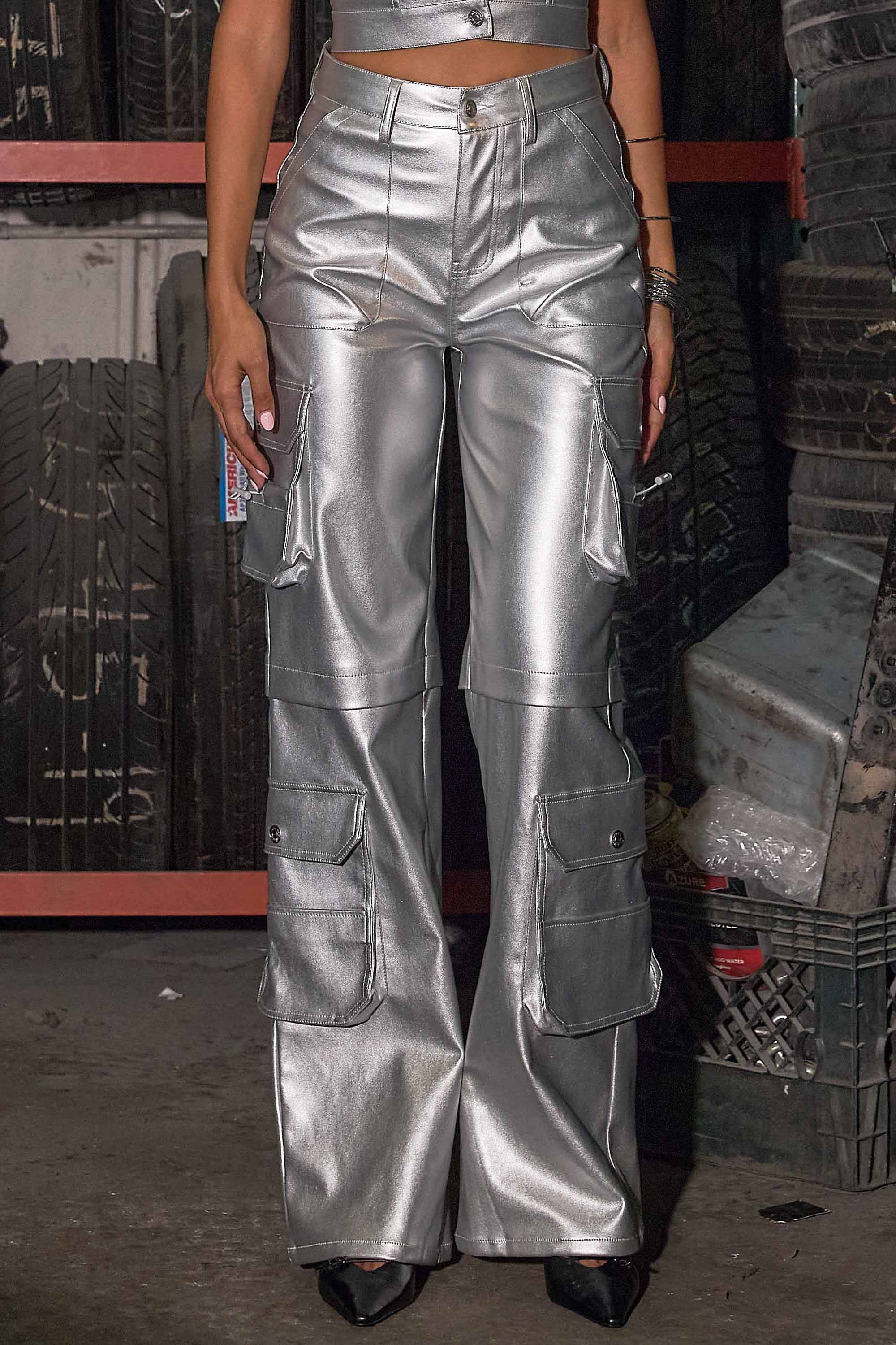 P6117] Vegan Leather Wide Fit Cargo Pants – Vibrant miu