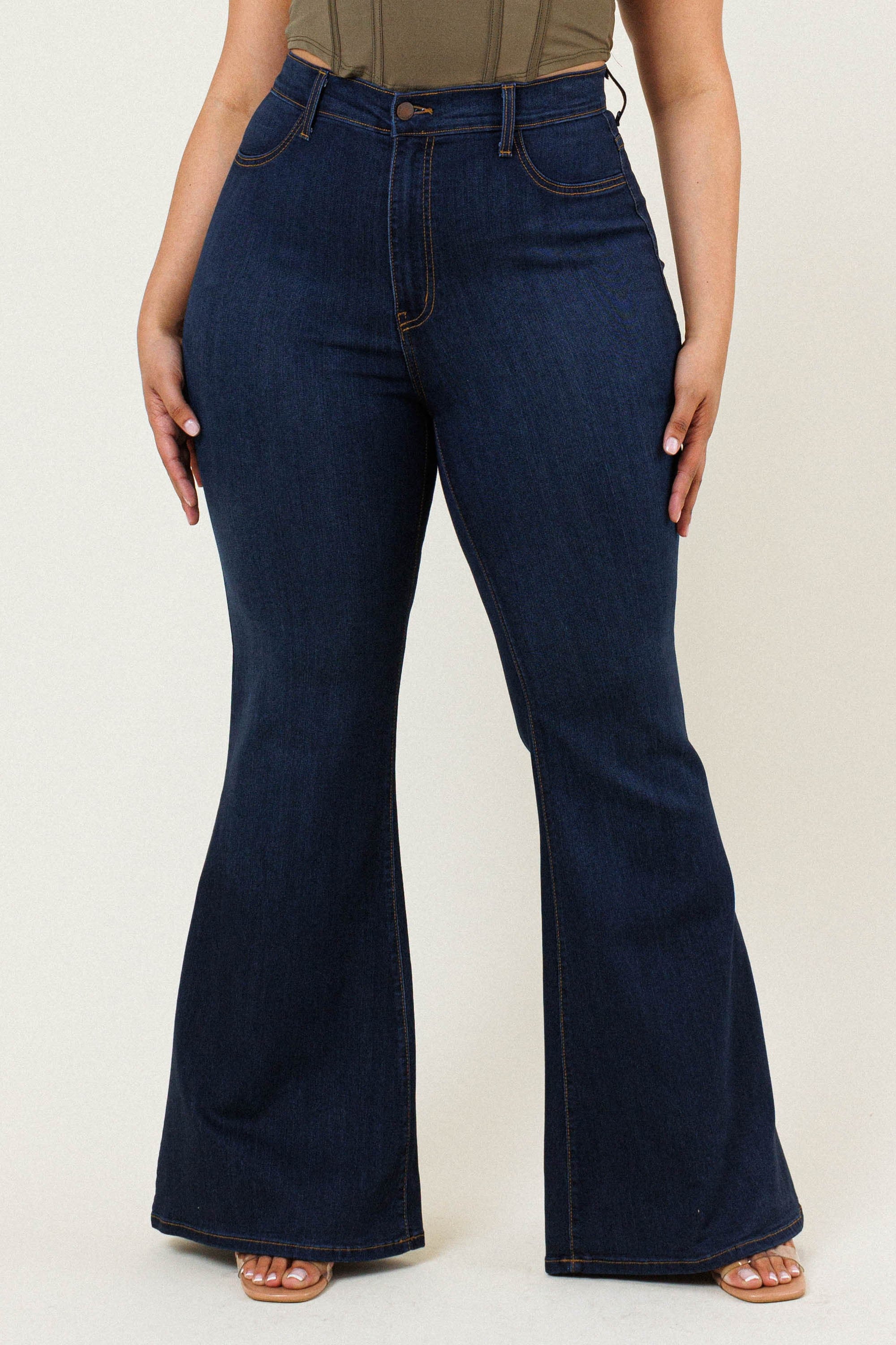 P522PLUS] PLUS Bell Flare Jeans – Vibrant miu